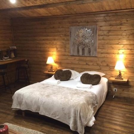 Gites Les Chalets Vezzani Spa Exterior foto