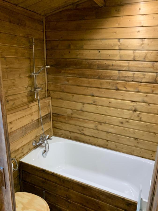 Gites Les Chalets Vezzani Spa Exterior foto