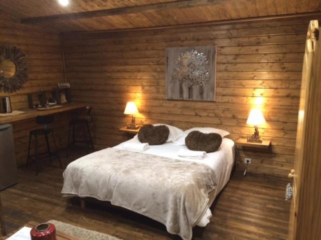 Gites Les Chalets Vezzani Spa Exterior foto